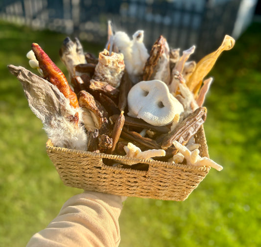 Tucker&Co's Super Variety 100 Piece Natural Treat Box